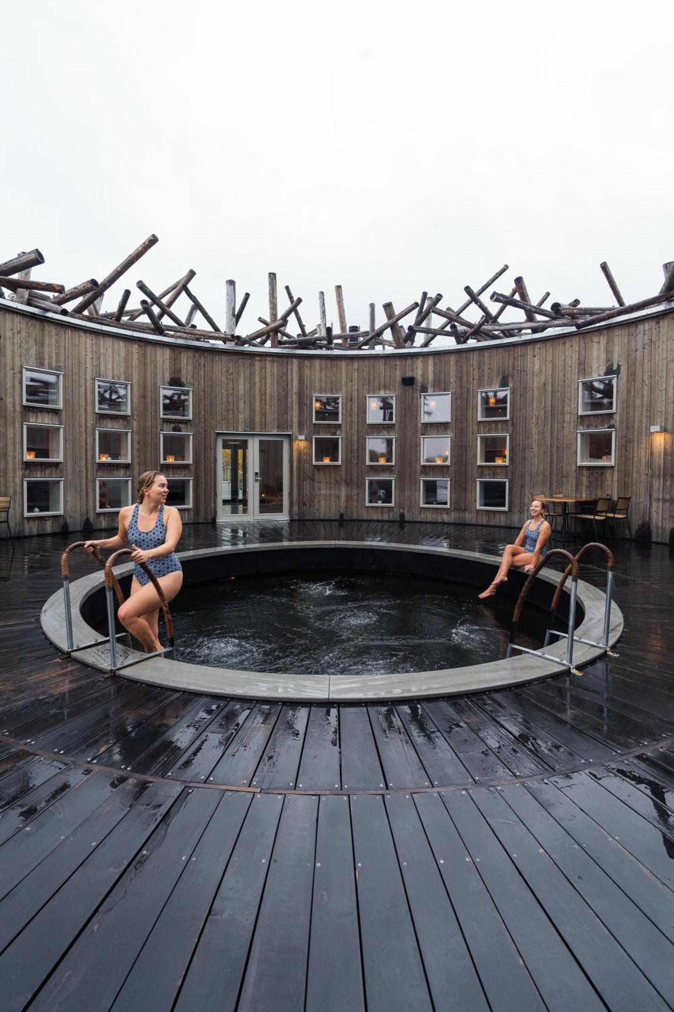 Arctic Bath Hotel Harads Exterior photo